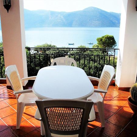 Waterfront Mediterranean Villa Skroponeria Екстер'єр фото