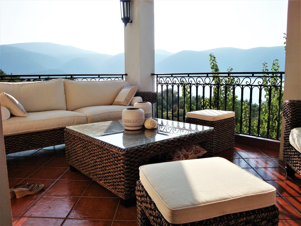 Waterfront Mediterranean Villa Skroponeria Екстер'єр фото