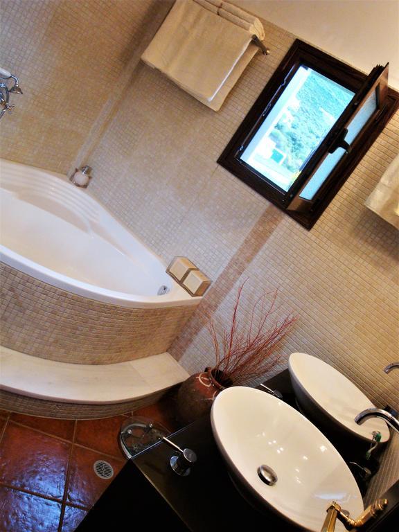 Waterfront Mediterranean Villa Skroponeria Екстер'єр фото